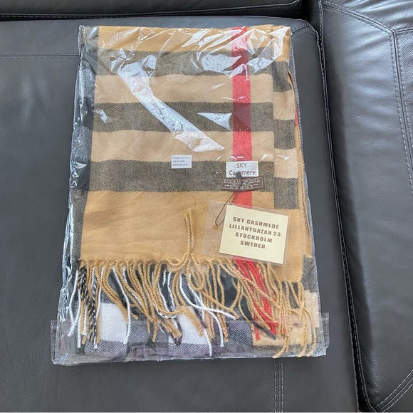 NWT Sky Cashmere Virgin Wool Scarf - Picture 4 of 11